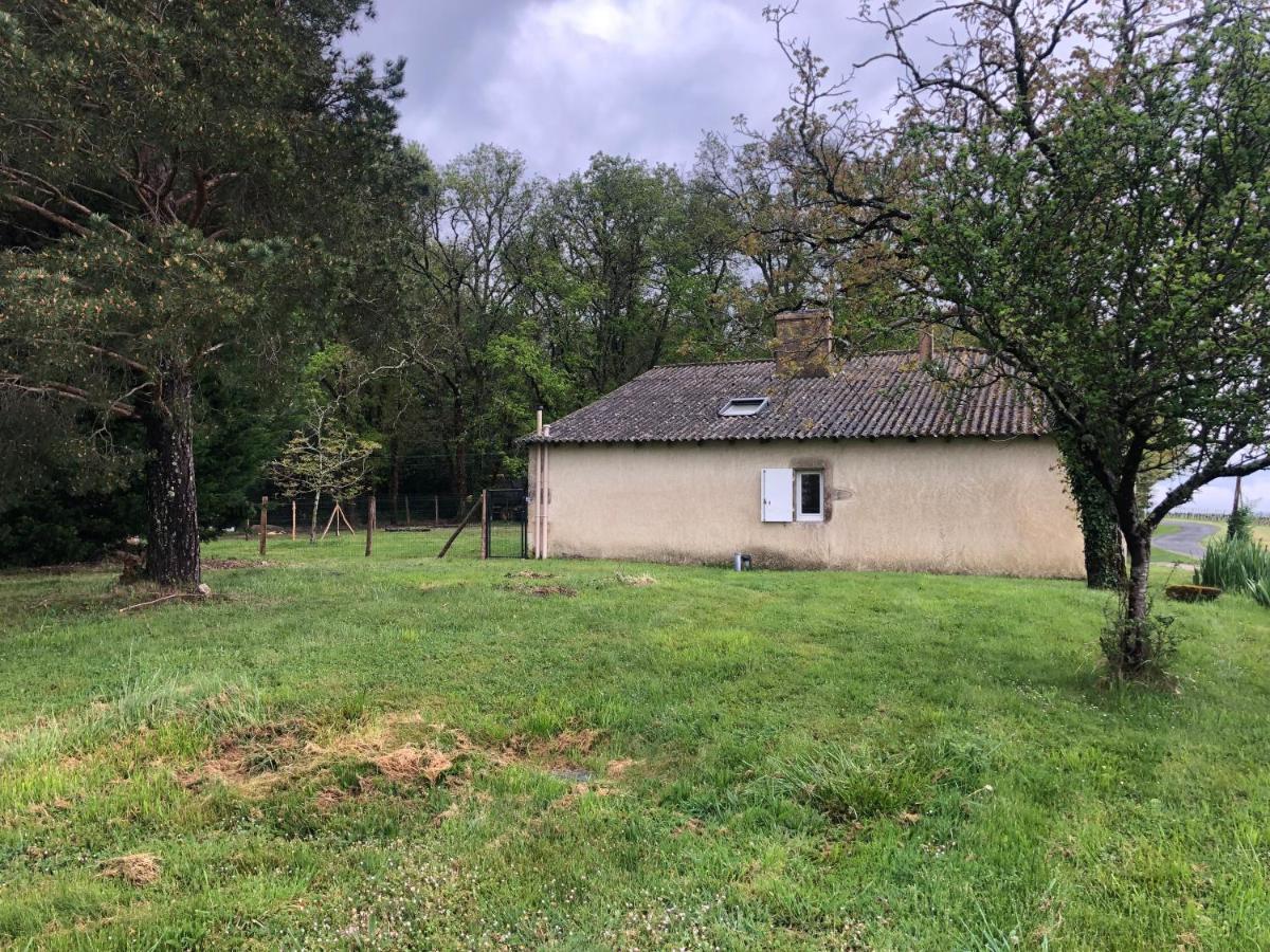 Maison De Campagne Chez Georges Saint-Sulpice-de-Pommiers Exteriör bild